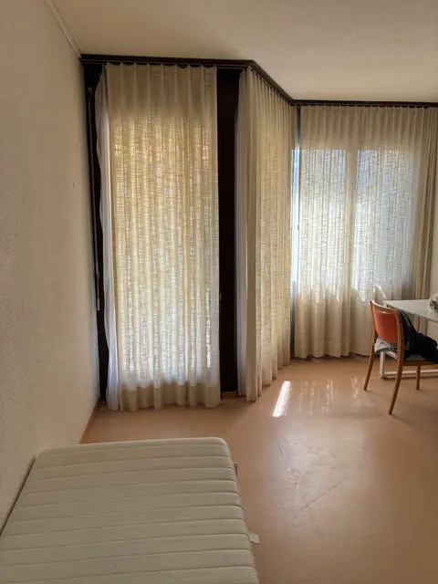 98 Alte Landstrasse photo Bedroom windows and curtains